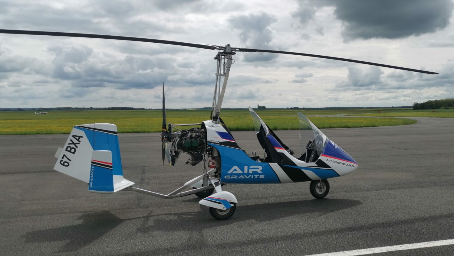 Autogire Air Gravité sur l'aérodrome de Blois